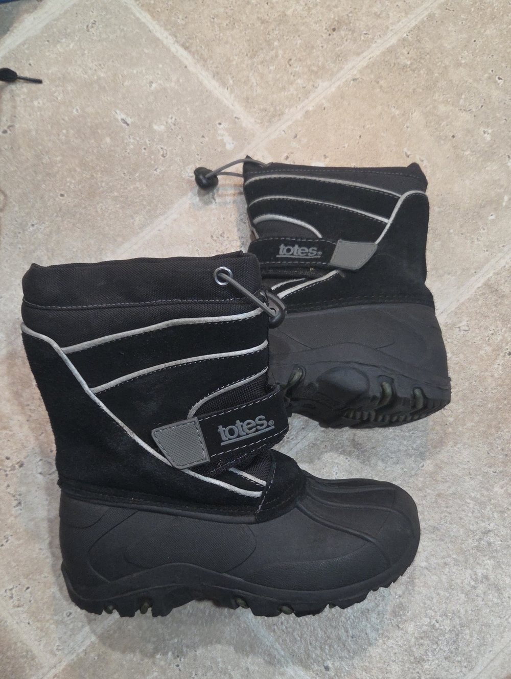 totes Kids Black and Gray Snow Boots